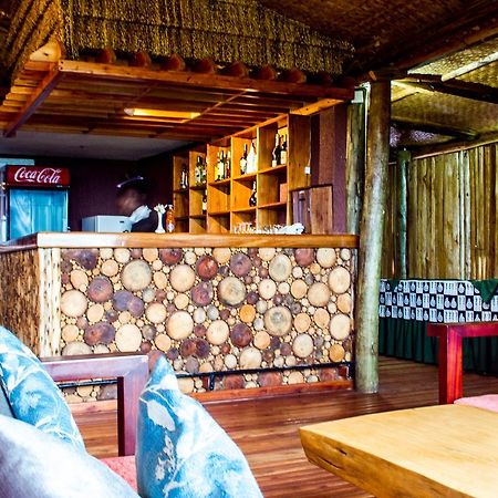 Queen Elizabeth Pvt Lodge Kichwamba Exteriör bild