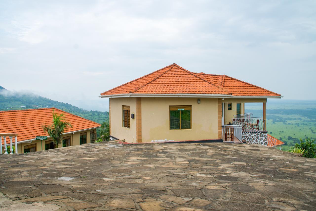 Queen Elizabeth Pvt Lodge Kichwamba Exteriör bild