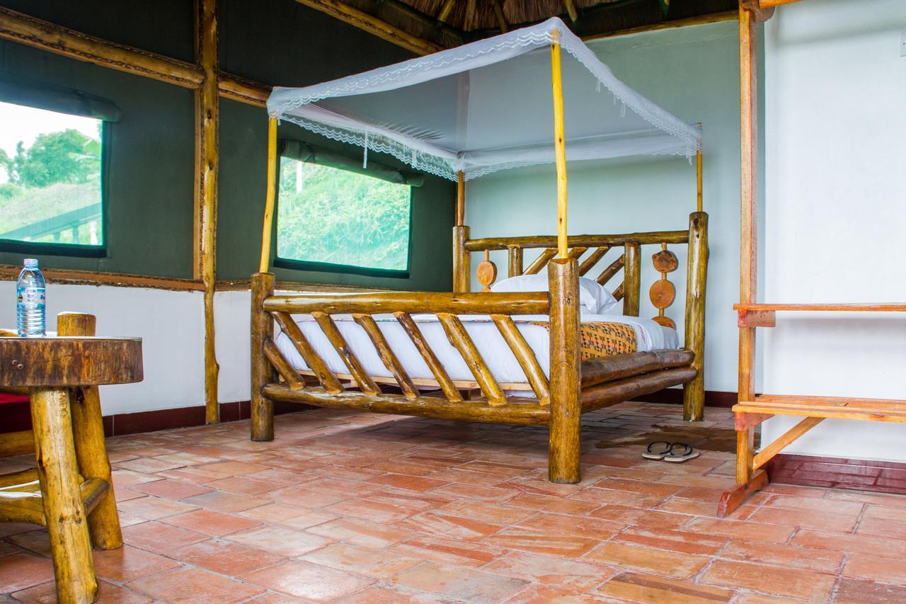 Queen Elizabeth Pvt Lodge Kichwamba Exteriör bild