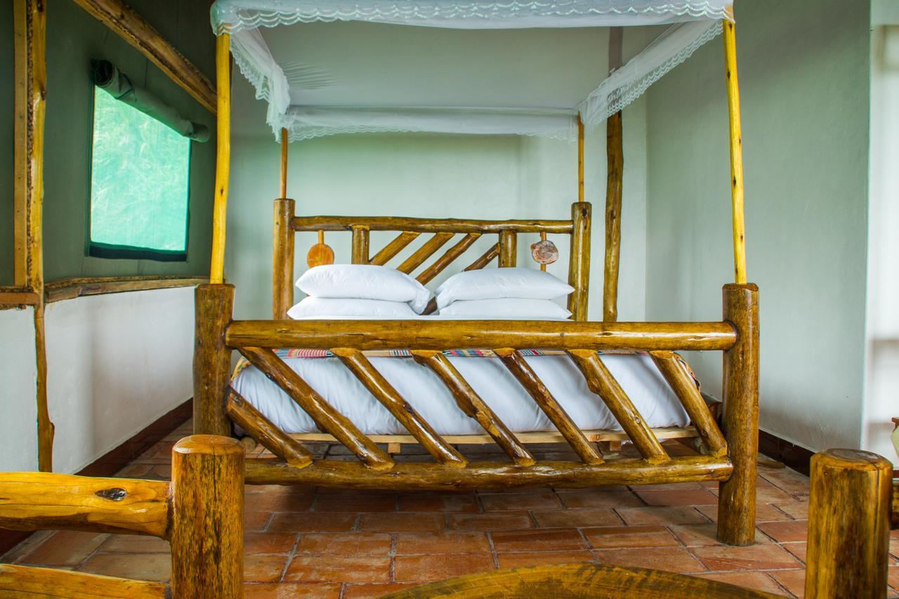 Queen Elizabeth Pvt Lodge Kichwamba Exteriör bild
