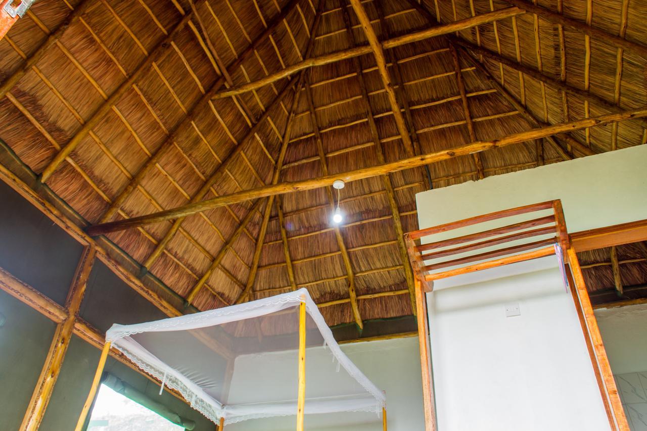 Queen Elizabeth Pvt Lodge Kichwamba Exteriör bild